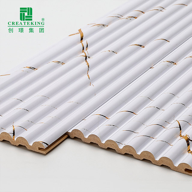 Massives, halbrundes Wandpaneel mit 105,5 x 8,5 mm goldweißem Marmor-Finish