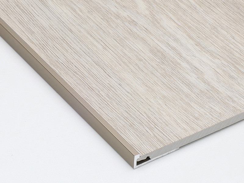 C-Kanal-Bodenverkleidung