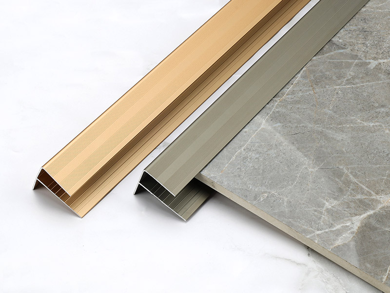 Rutschfeste Treppenkanten aus Aluminium