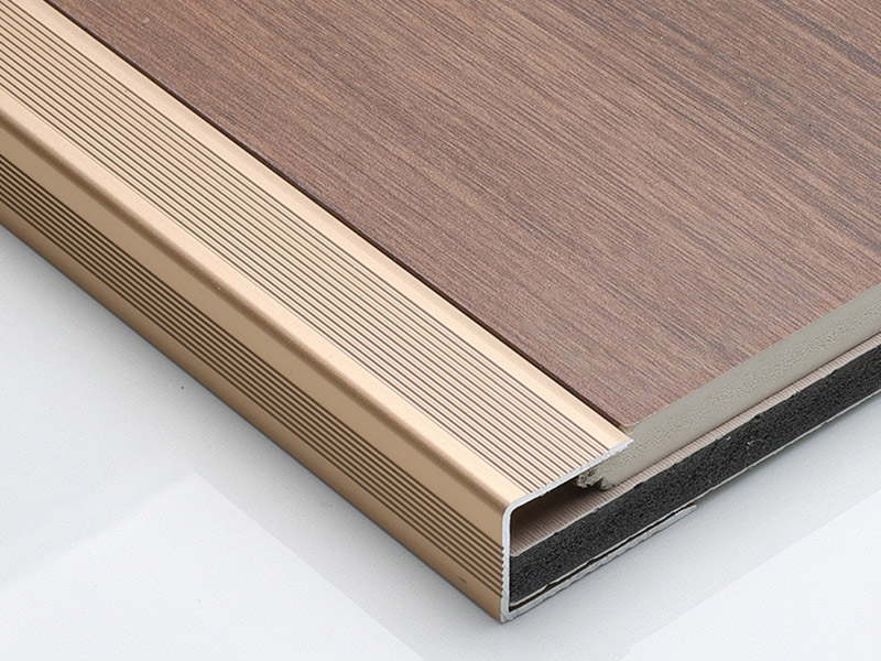 C-Kanal-Bodenkantenverkleidung aus Aluminium