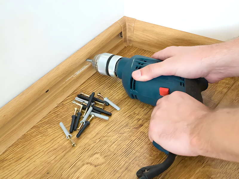 Welche Installationsmethoden gibt es für Sockelleisten?