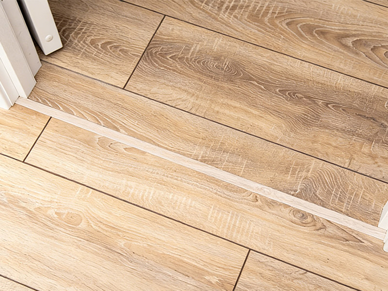 T&uuml;rschwellen oder T-Formteil