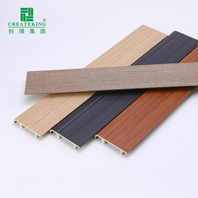 76 x 14 mm PVC-Sockelleisten zum Aufstecken