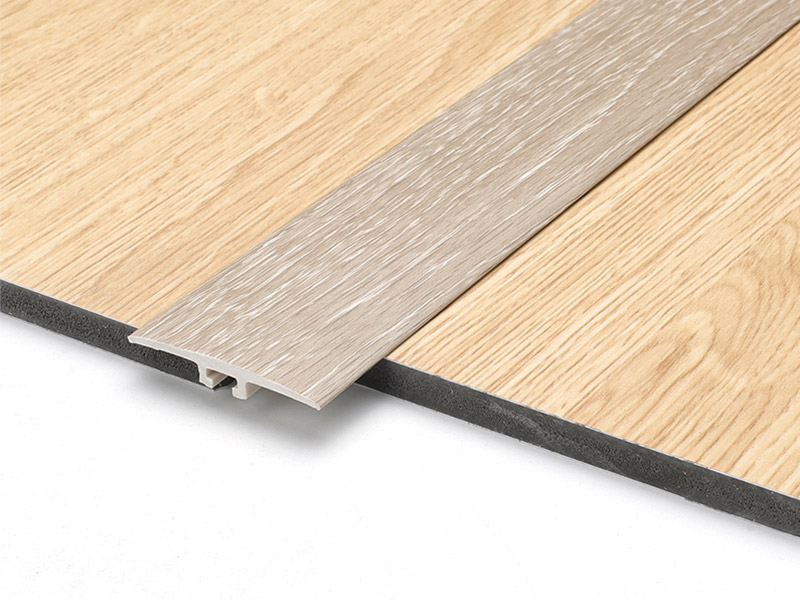 42 * 6,6 mm PVC-T&uuml;rschwellenleiste in Holzoptik