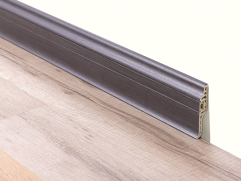 78 * 17 mm PVC-Fu&szlig;leiste mit Lammzunge und versteckten N&auml;geln