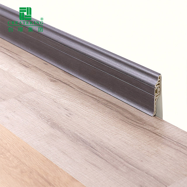 78 * 17 mm PVC-Fußleiste mit Lammzunge und versteckten Nägeln