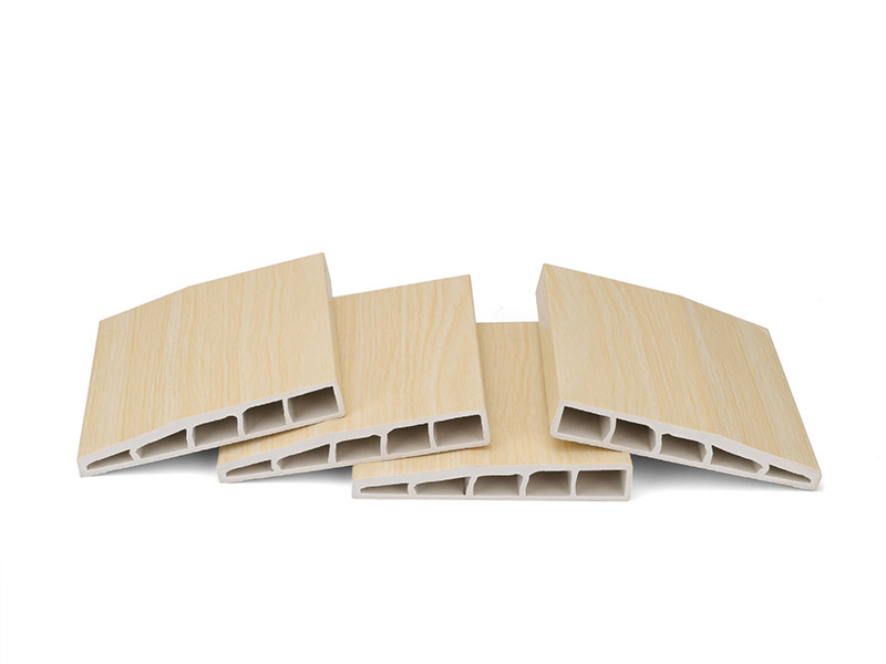 100 x 15 mm abgeschr&auml;gte PVC-Sockelleiste