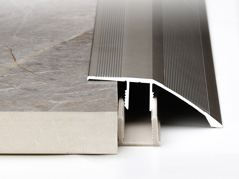 Was ist ein Metallübergangsstreifen?