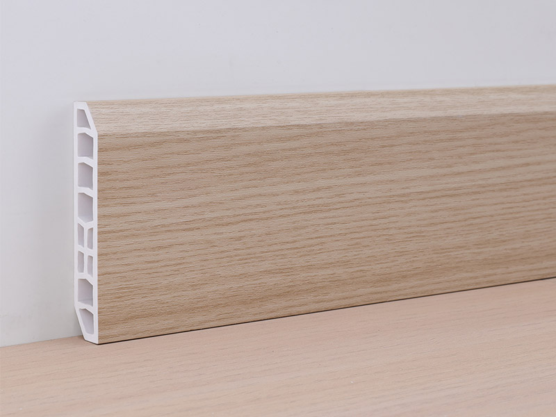 75 * 15 mm PVC-Sockelleiste