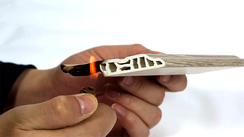 Sind PVC-Fußleisten feuerfest?