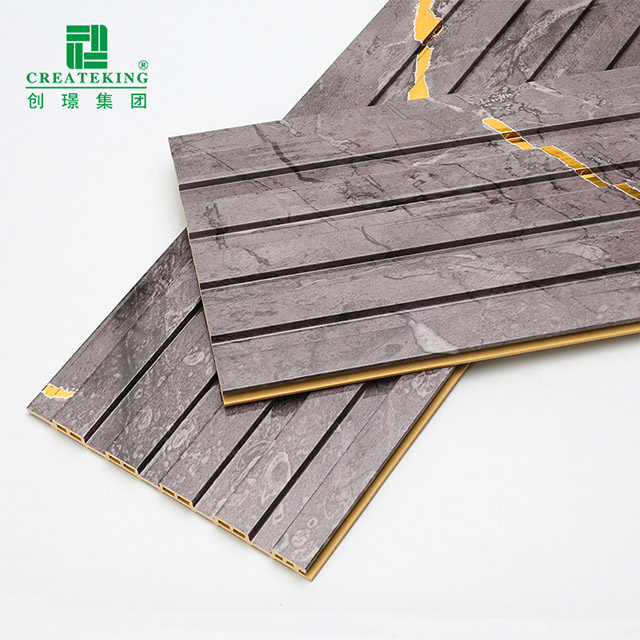 155 * 17 mm wasserdichte, geriffelte Hohlwandplatte aus PVC