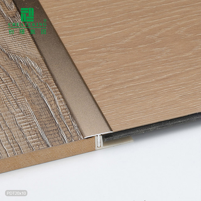 10,9 x 20 mm T-förmiger Bodenübergangsstreifen aus Aluminium