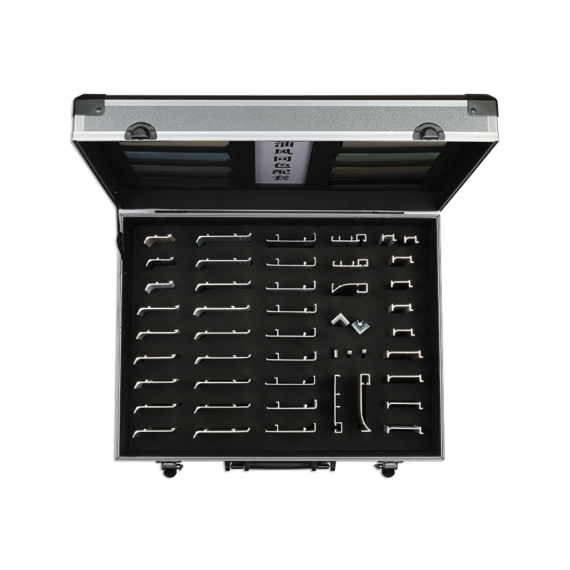 Sockelleisten aus Aluminium, Porzellan